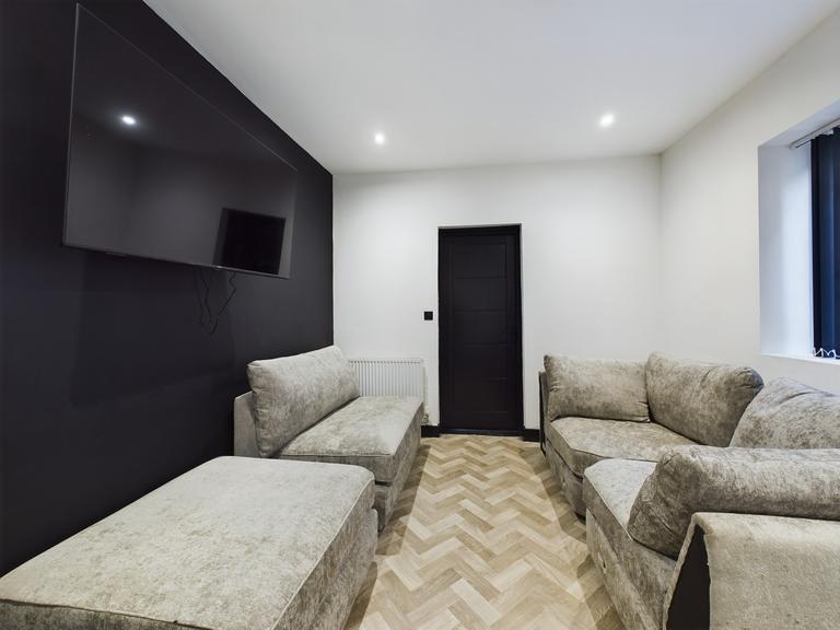 Bryn Road, Brynmill, Swansea, SA2 0AR