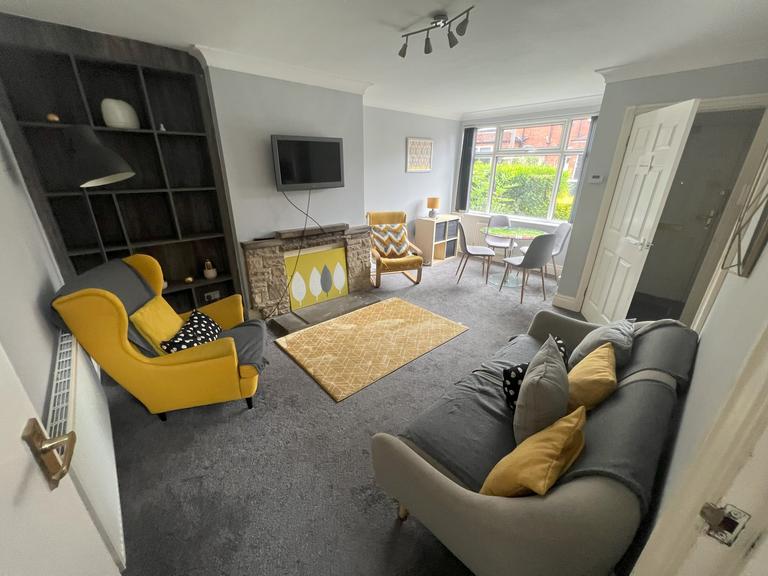 3 bedroom house for rent Hessle Road, Leeds, LS6 1EH UniHomes