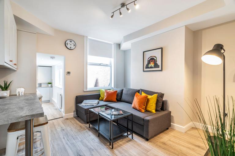 5 bedroom house for rent Carberry Place, Leeds, LS6 1QJ UniHomes