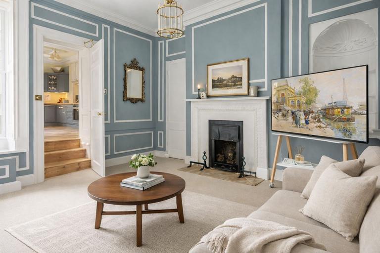 11 North Parade, City Centre, Bath, BA2 4AL