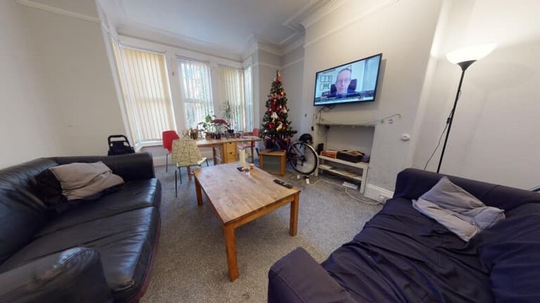 Estcourt Terrace, Headingley, Leeds, LS6 3EX Estcourt Terrace, Headingley, Leeds, LS6 3EX
