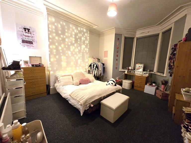 Roxburgh Place, Heaton, Newcastle, NE6 5HU