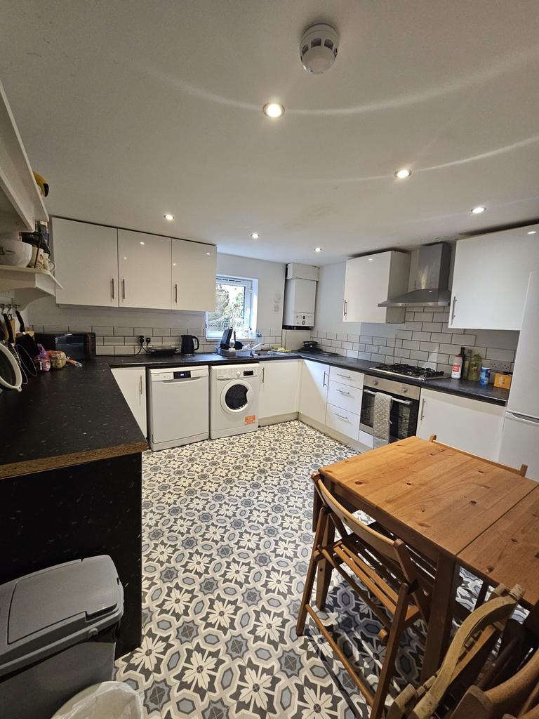 5 bedroom house for rent Welton Grove, Leeds, LS6 1ES UniHomes