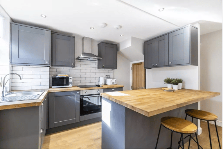 Harold Place, Hyde Park, Leeds, LS6 1PQ