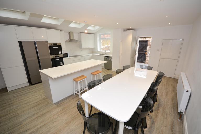 St. Georges Terrace, Jesmond, Newcastle, NE2 2DL