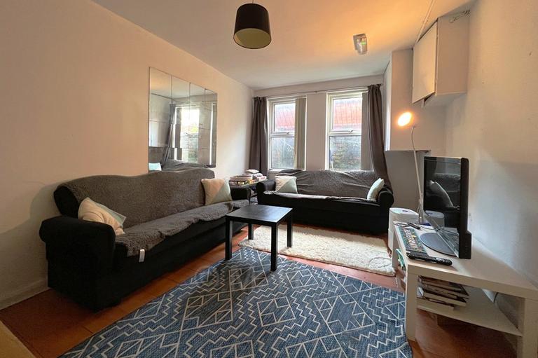 Chestnut Avenue, Hyde Park, Leeds, LS6 1AZ