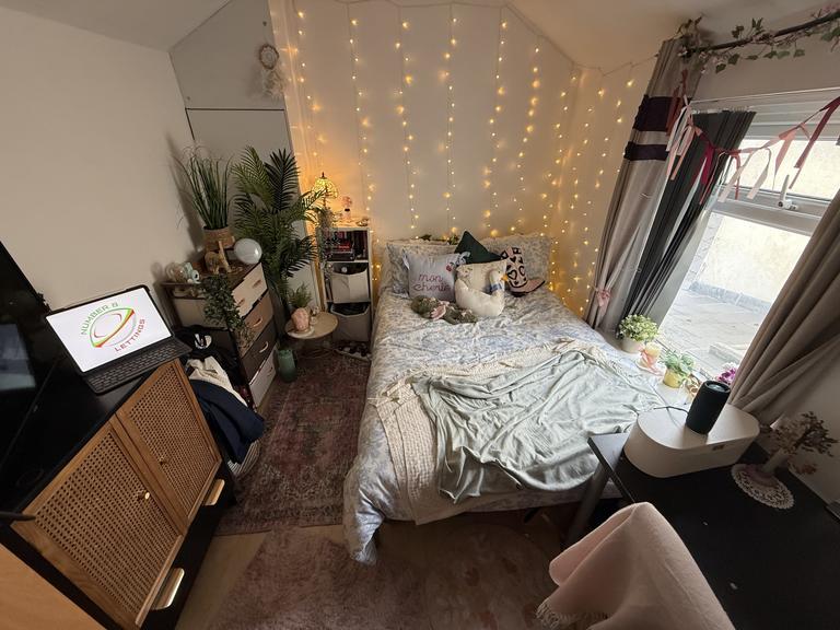 Coburn Street, Cathays, Cardiff, CF24 4BQ