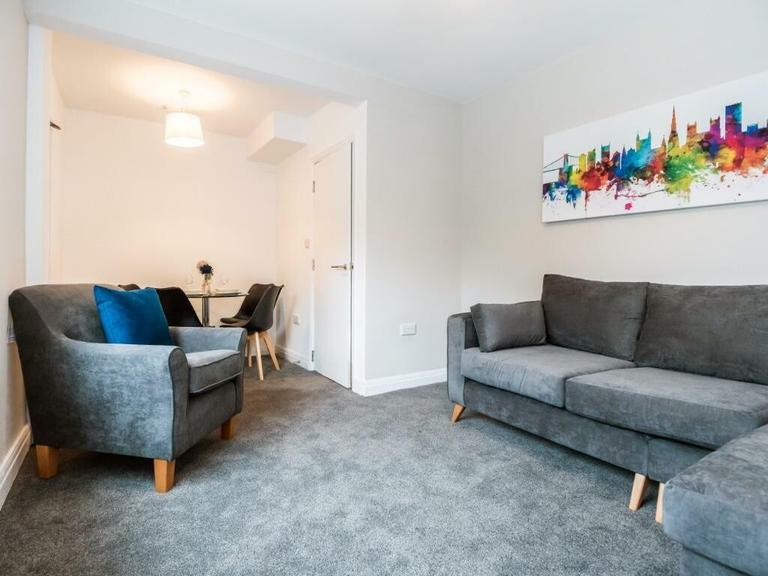 Ridgeway Road, Fishponds, Bristol, BS16 3EG