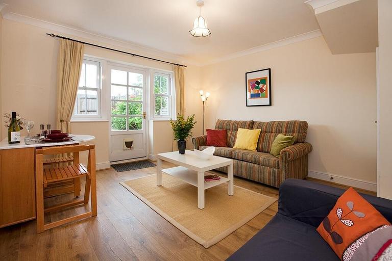 The Spires, City Centre, Canterbury, CT2 8SD