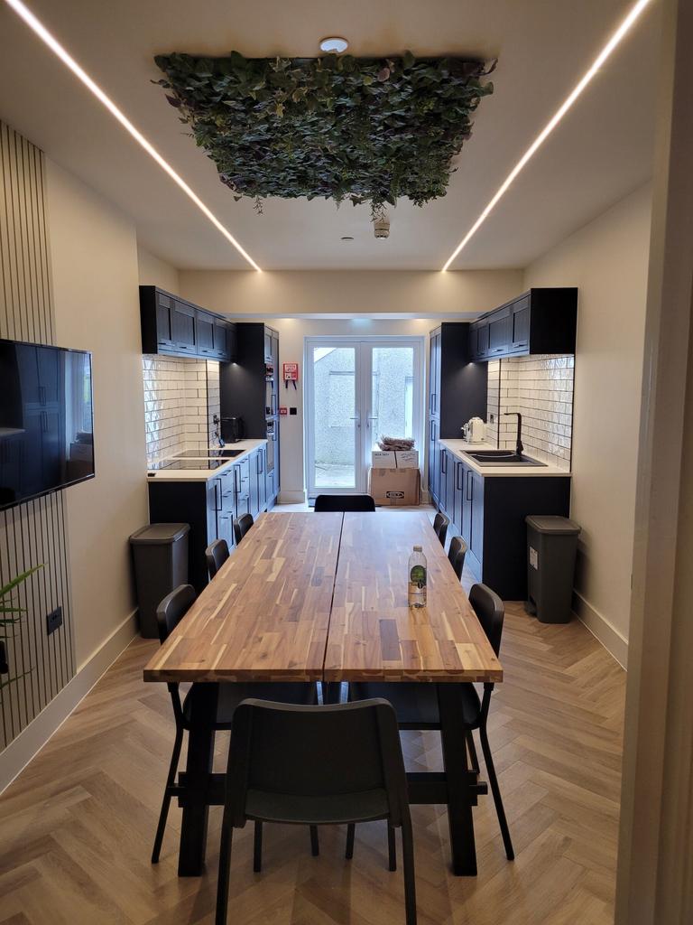 Gwydr Crescent, Uplands, Swansea, SA2 0AA