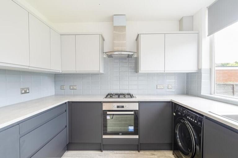 Nuthall Road, Wollaton, Nottingham, NG8 5AS