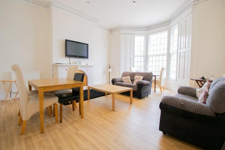 Portland Terrace, Jesmond, Newcastle, NE2 1QQ