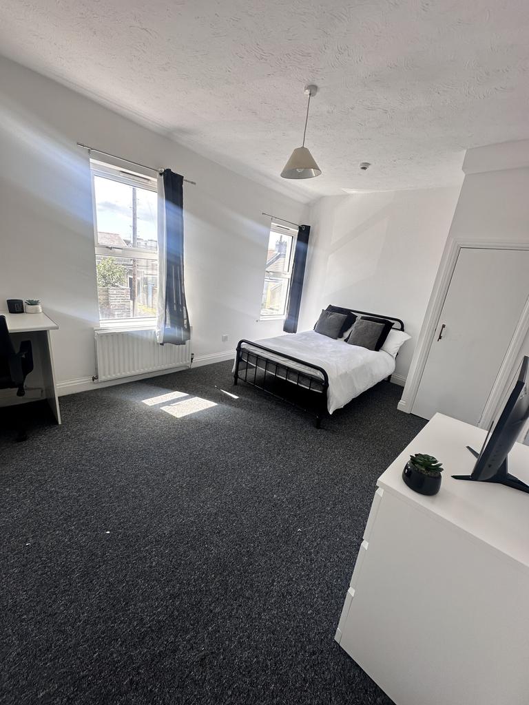 Canterbury Road, Brynmill, Swansea, SA2 0DD