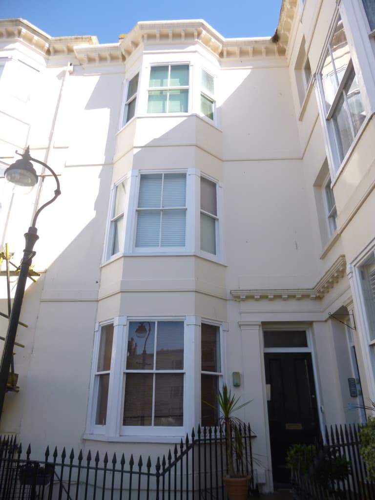 Clarence Square, City Centre, Brighton, BN1 2ED