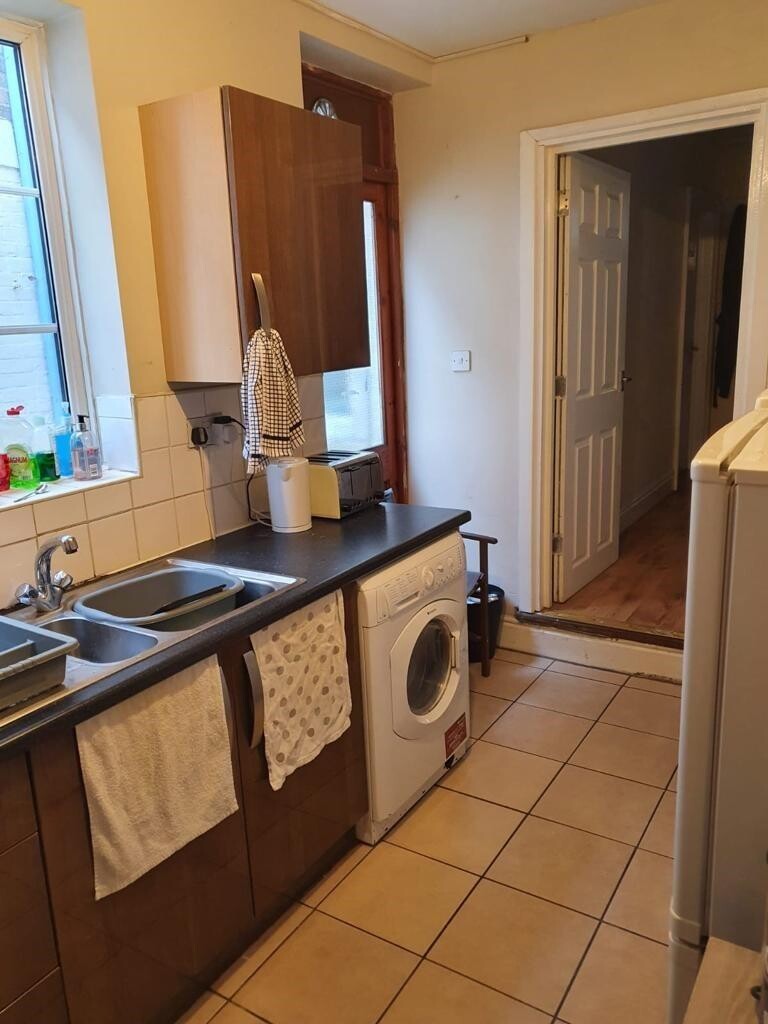 Tachbrook Road, Town Centre, Leamington Spa, CV31 3DT
