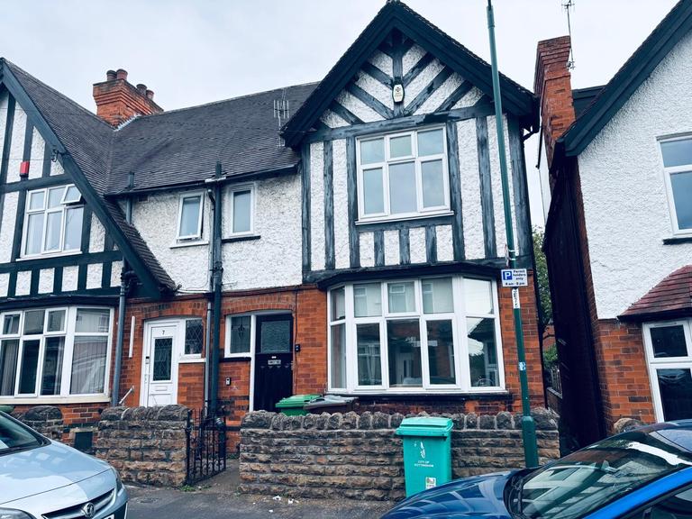 Elmsthorpe Avenue, Lenton, Nottingham, NG7 2BU