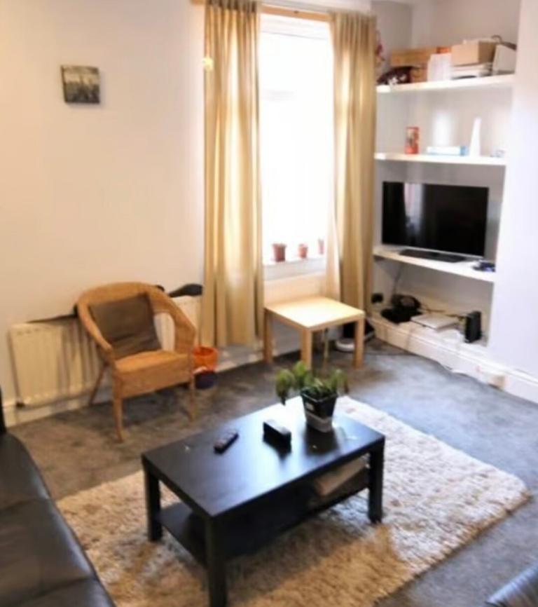 Chestnut Avenue, Hyde Park, Leeds, LS6 1BA