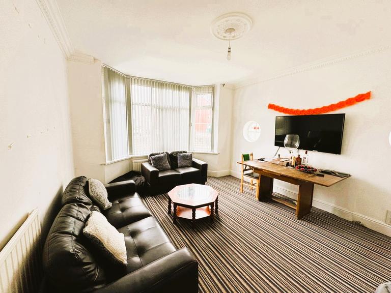 Loughborough Road, West Bridgford, Nottingham, NG2 7QQ