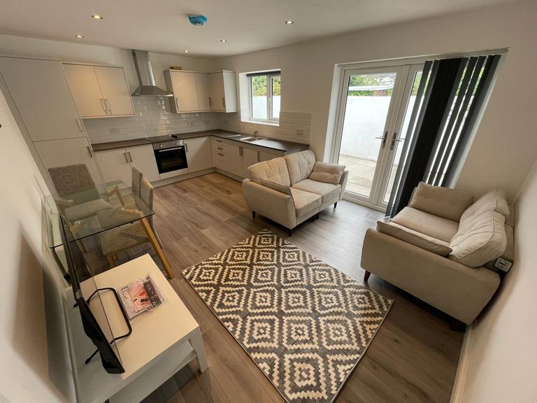 Richmond Road, Cathays, Cardiff, CF24 3BS