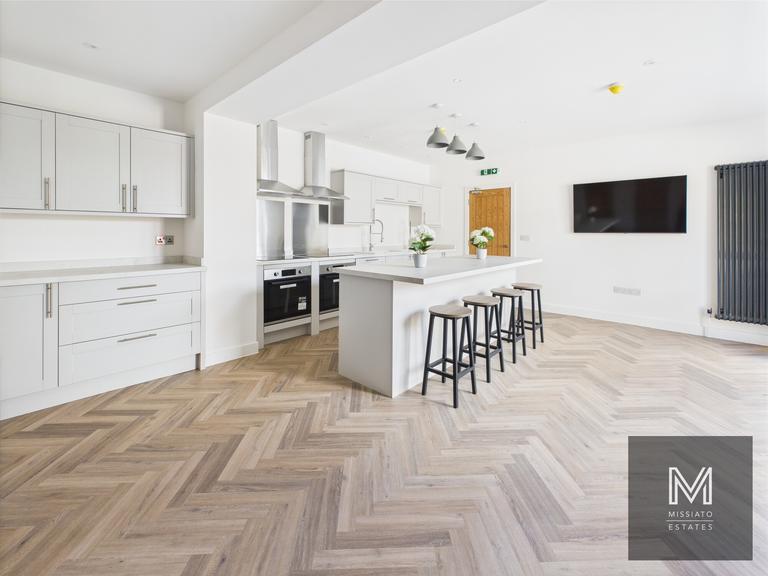 Bath Street, Staple Hill, Bristol, BS16 5NT