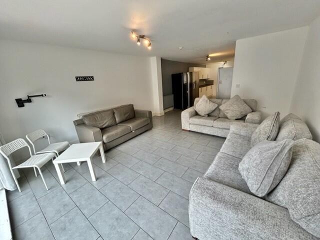 Glynrhondda Street, Cathays, Cardiff, CF24 4AN