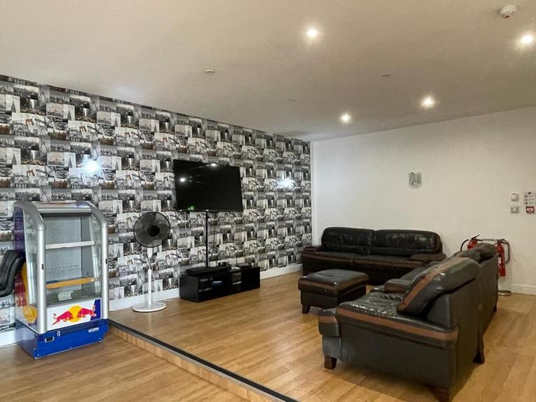 Mansel Street, Brunswick, Swansea, SA1 5UE