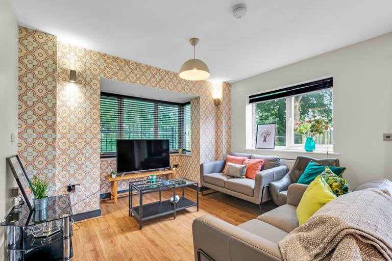 Boston Exchange Court, Headingley, Leeds, LS4 2AJ