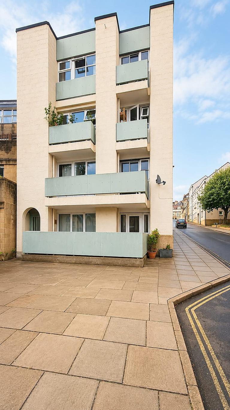 Bellhanger Court, City Centre, Bath, BA1 2RD