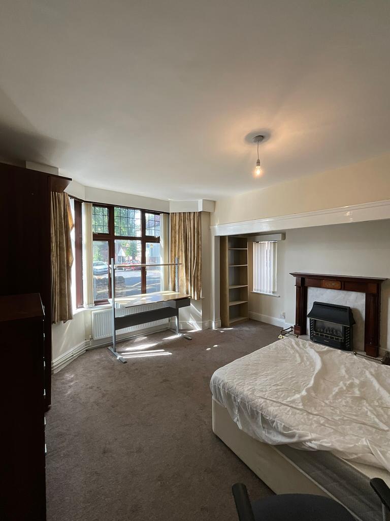 6 bedroom house for rent Harlaxton Drive, Nottingham, NG7 1JD UniHomes