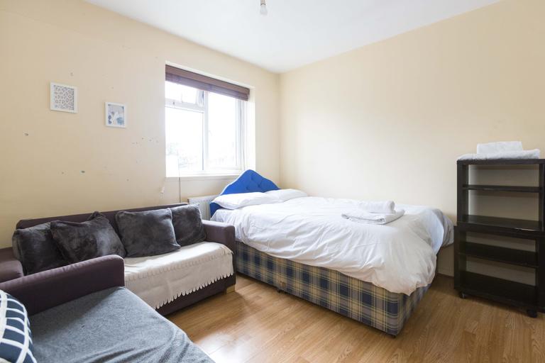 Queen Caroline Street, Hammersmith & Shepherd's Bush, London, W6 9BU