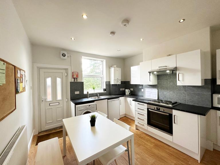 4 bedroom house for rent Sackville Road, Sheffield, S10 1GT UniHomes