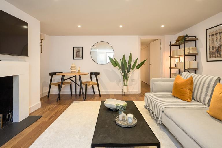 Blenheim Terrace, Camden, London, NW8 0EH
