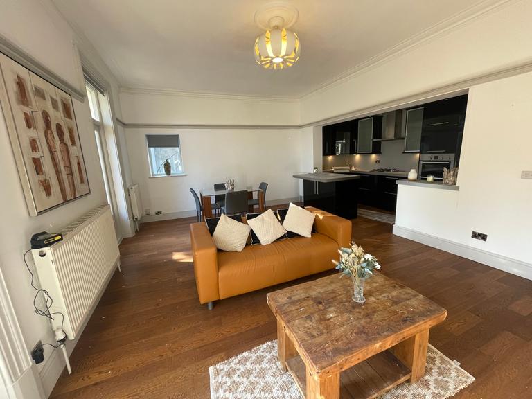 Park Valley, Lenton, Nottingham, NG7 1BS