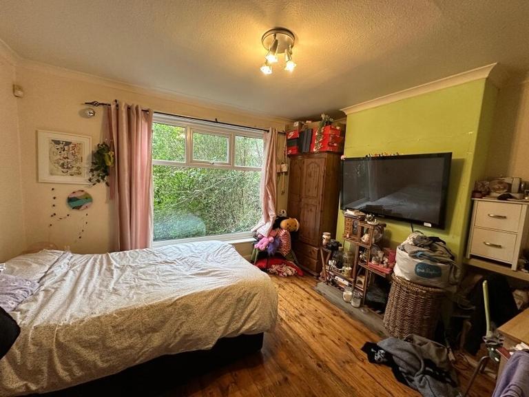 Springbank Crescent, Headingley, Leeds, LS6 1AB