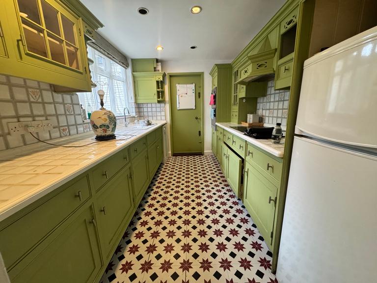 Castelnau, Clapham, London, SW13 9RT
