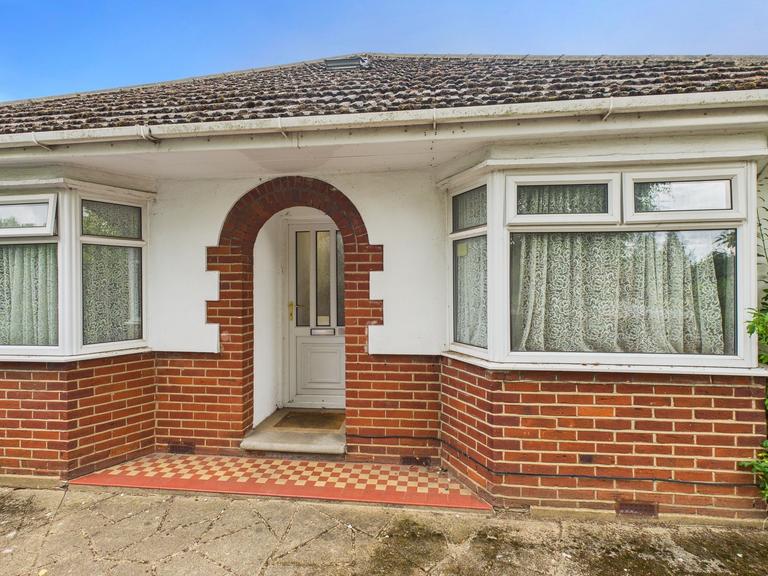 Earlham Green Lane, Golden Triangle, Norwich, NR5 8HF