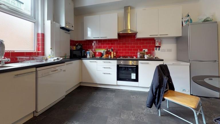 Branksome Terrace, Hyde Park, Leeds, LS6 1RG