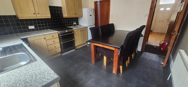 Beamsley Terrace, Hyde Park, Leeds, LS6 1LP