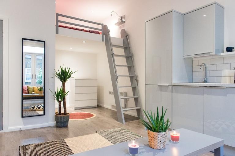 Green Lanes, Finsbury Park, London, N4 2ES