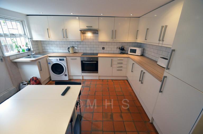 Winfield Terrace, Woodhouse, Leeds, LS2 9BD