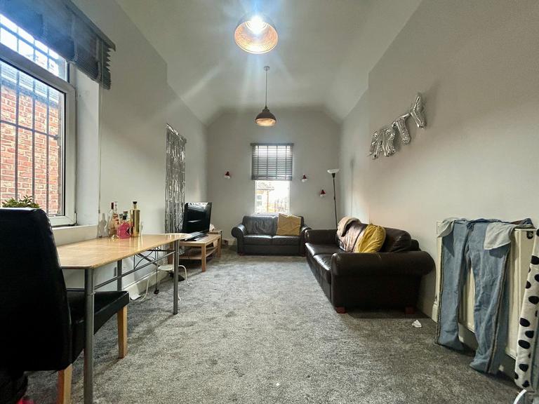 Heaton Road, Heaton, Newcastle, NE6 5HL