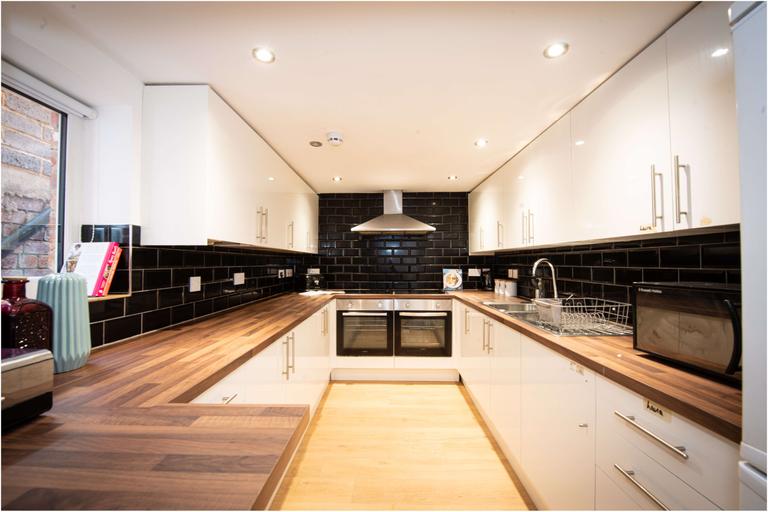 Estcourt Terrace, Headingley, Leeds, LS6 3EX