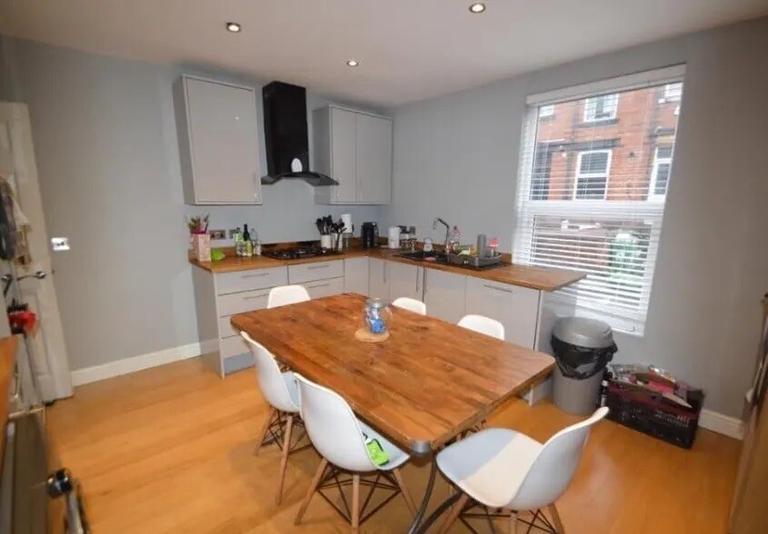 Burchett Terrace, Woodhouse, Leeds, LS6 2LR