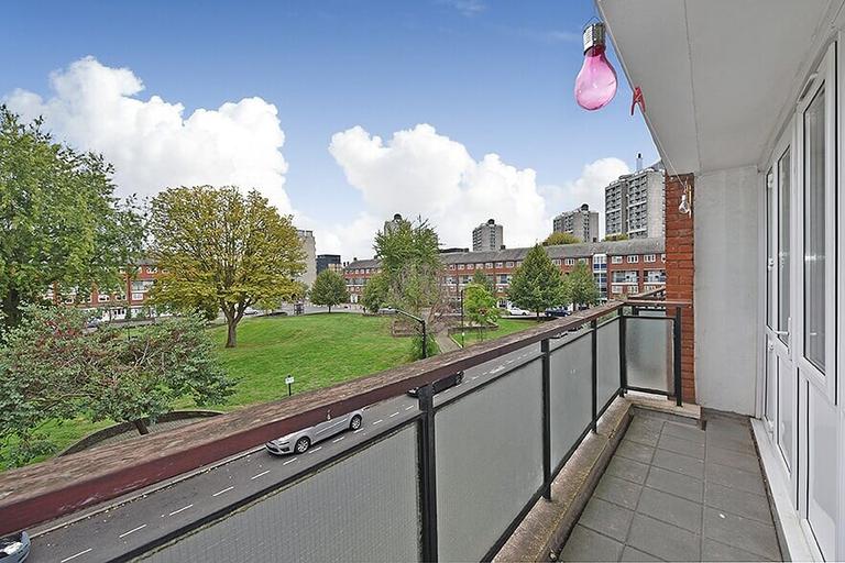 Forsyth Gardens, Kennington, London, SE17 3NE