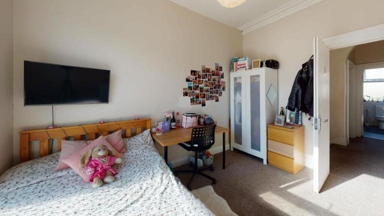 City Road, St Pauls, Bristol, BS2 8UQ