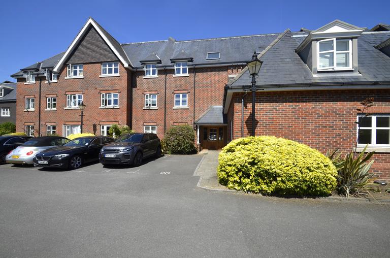 Albany Place, Egham, Surrey, TW20 9HG