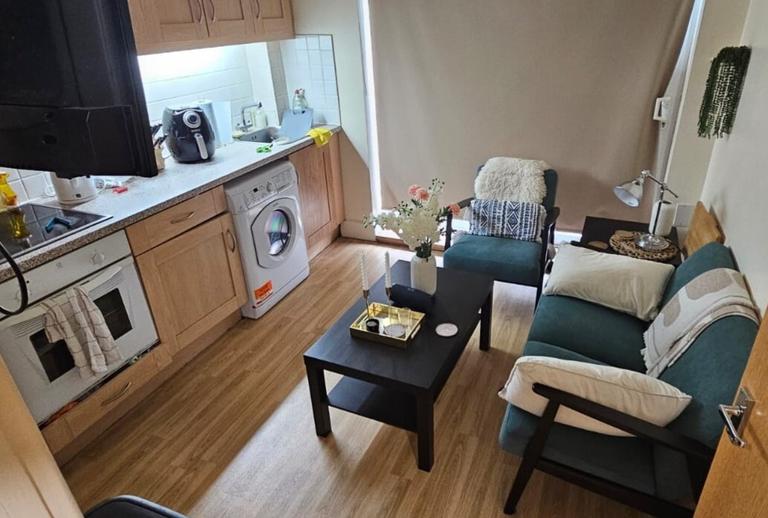 Sparkford Close, Stanmore, Winchester, SO22 4NH