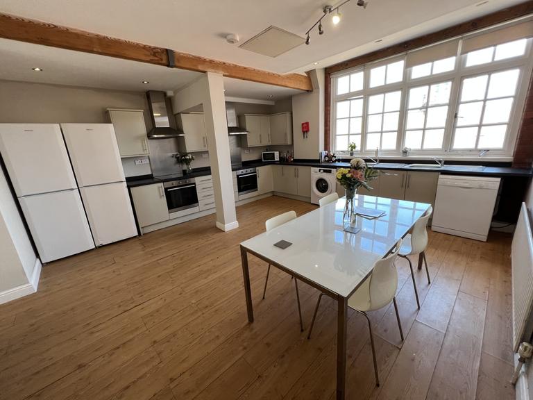 Bells Square, City Centre, Sheffield, S1 2FY