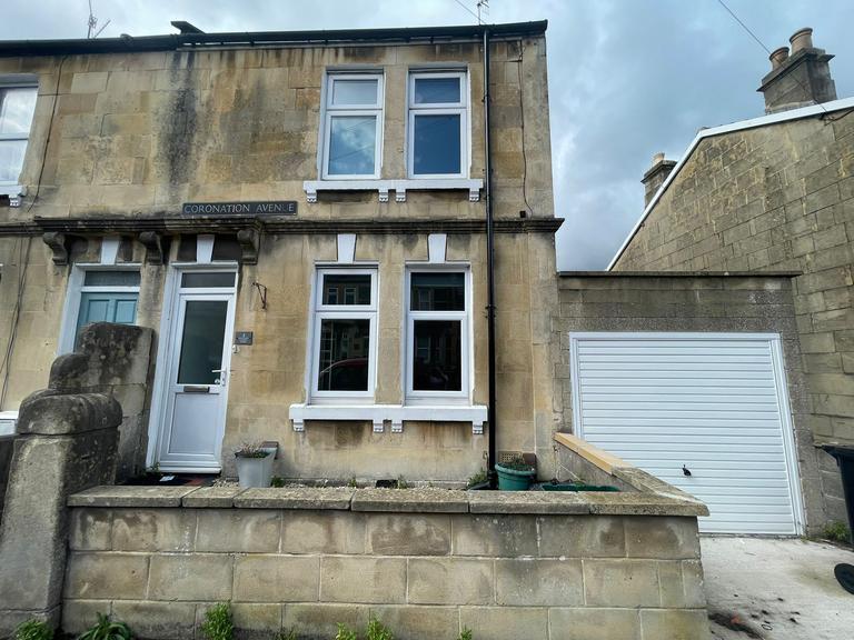 Coronation Avenue, Oldfield Park, Bath, BA2 2JN
