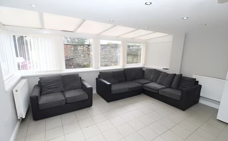 Cathays Terrace, Cathays, Cardiff, CF24 4HZ Cathays Terrace, Cathays, Cardiff, CF24 4HZ